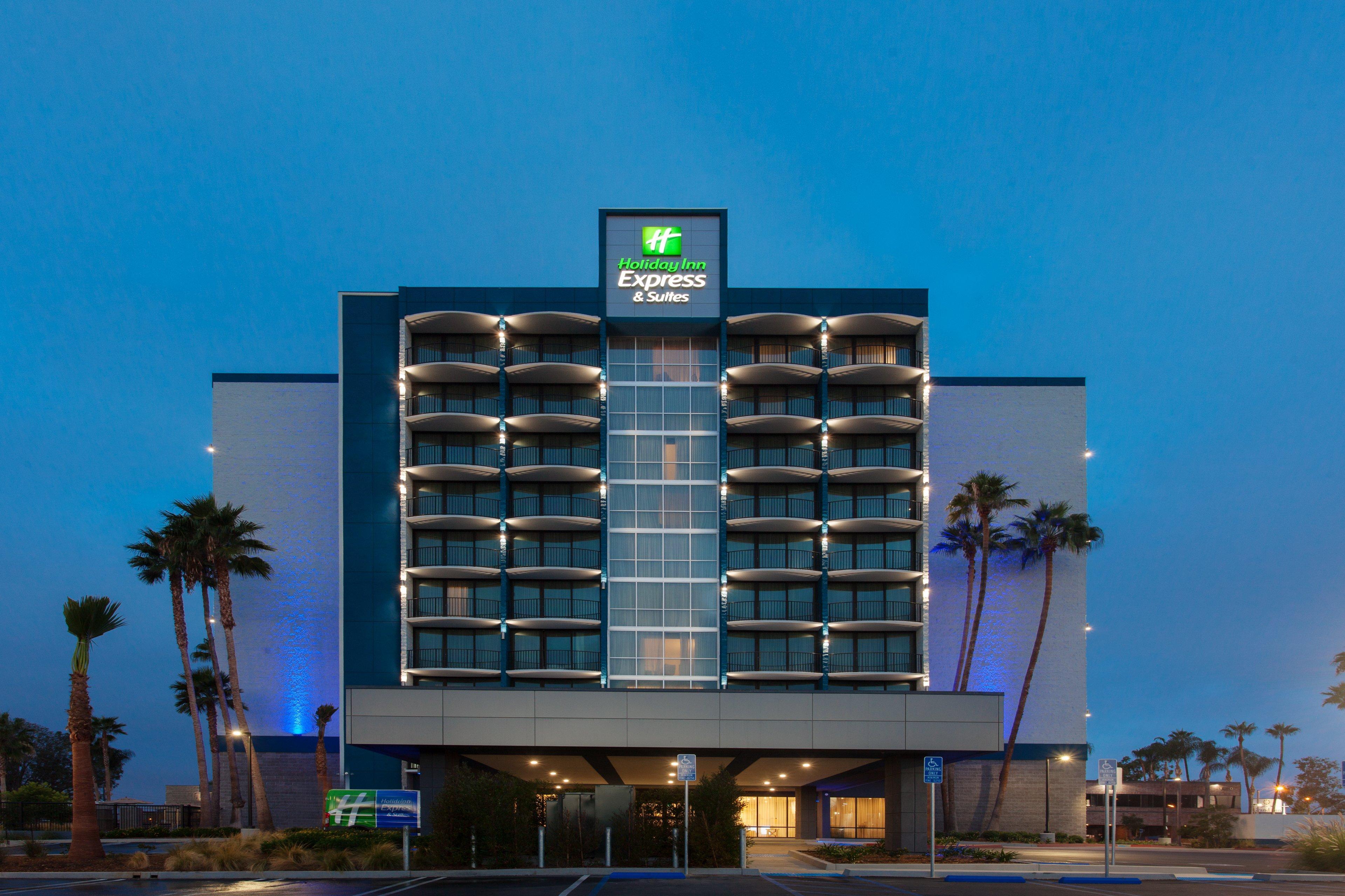 Holiday Inn Express & Suites Santa Ana - Orange County By Ihg Buitenkant foto