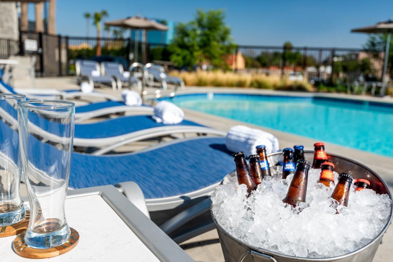 Holiday Inn Express & Suites Santa Ana - Orange County By Ihg Buitenkant foto